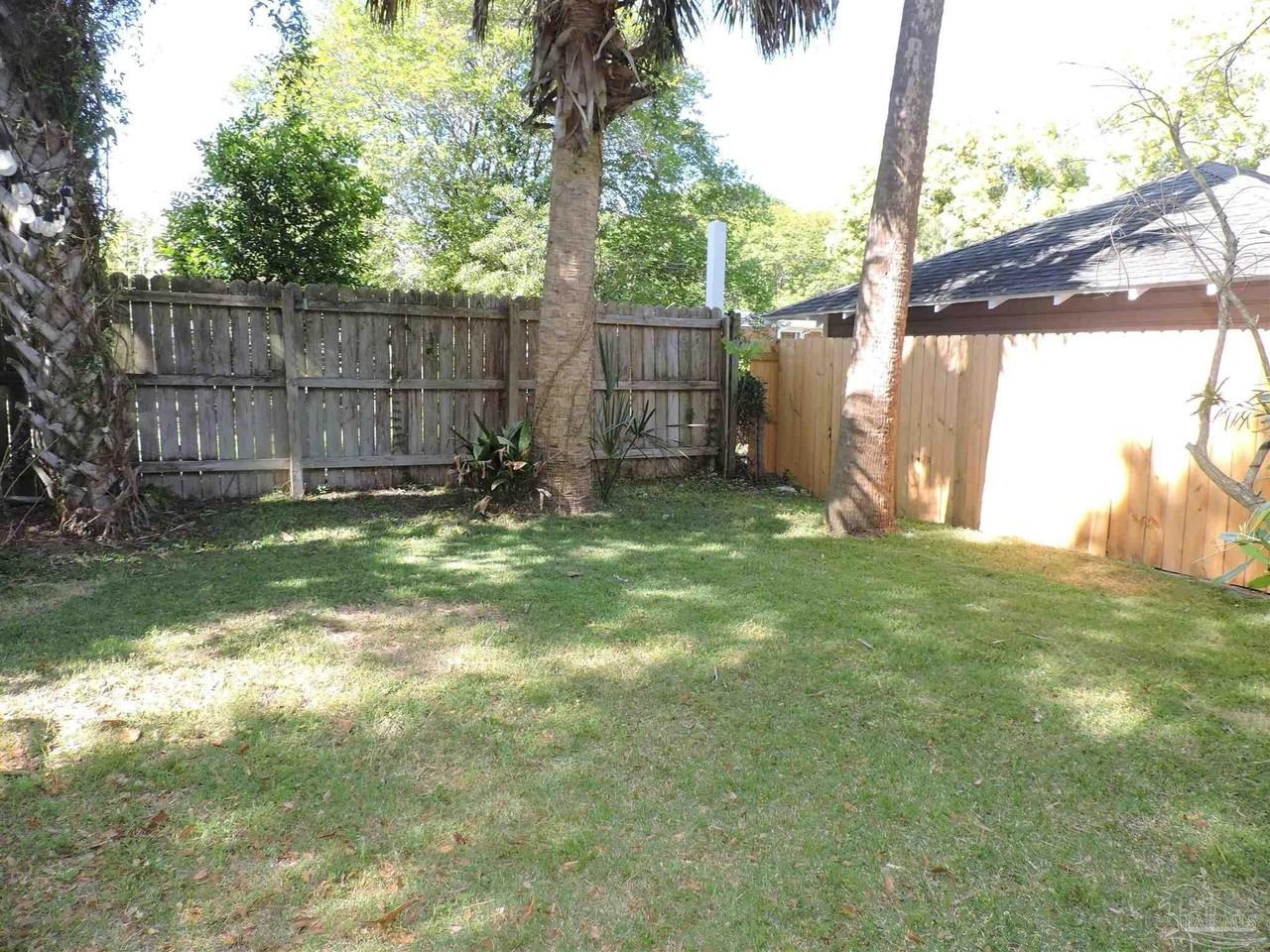 1704 E Lee St - Photo 6 of 7