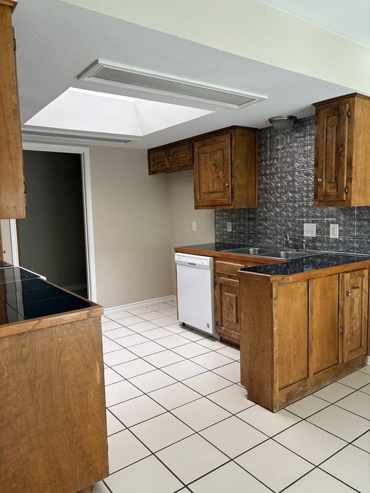 4704 Dentcrest Dr #A - Photo 4 of 16