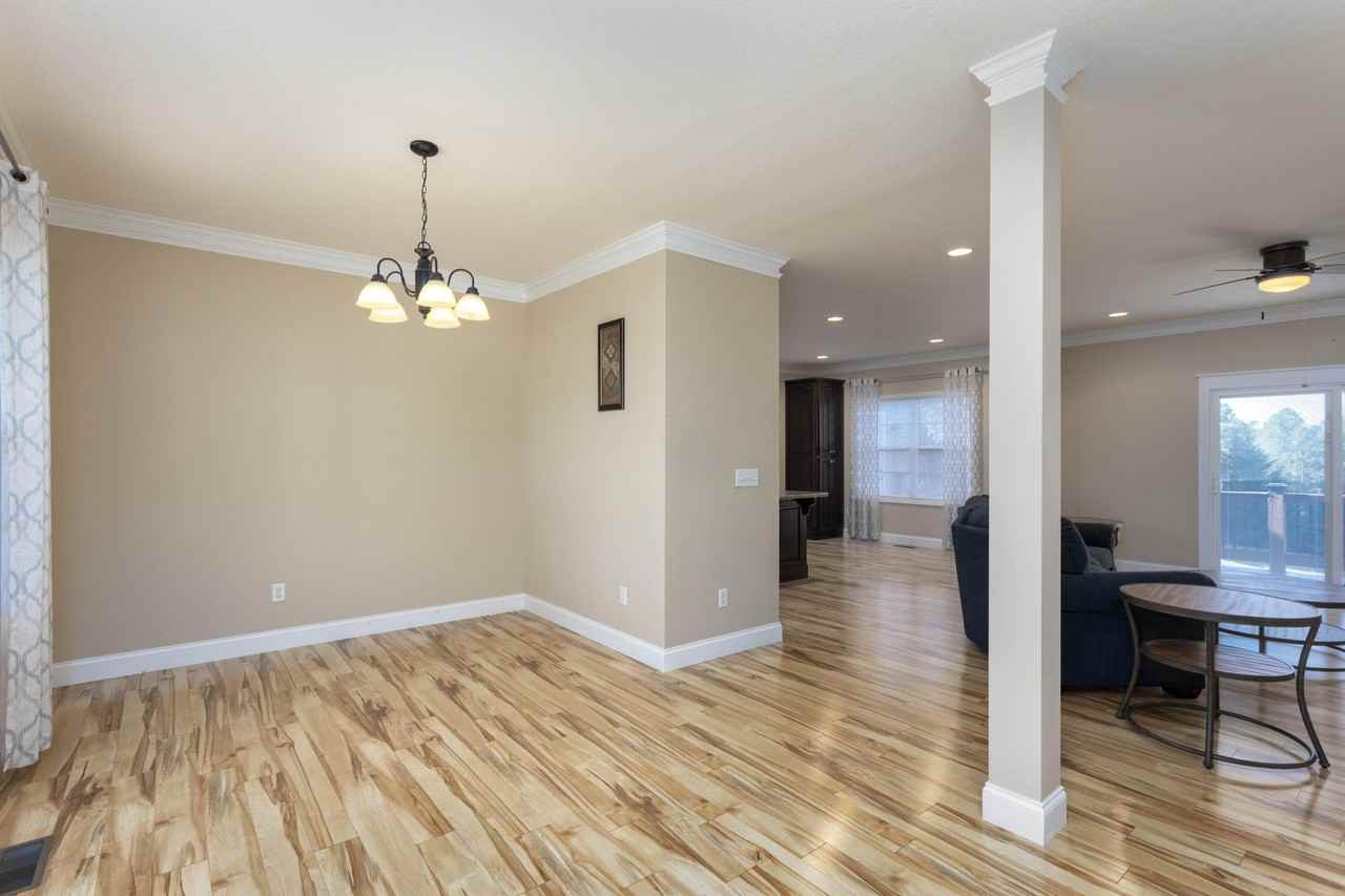 275 Hazelwood Rd - Photo 5 of 33