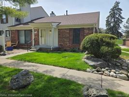 featured image of 38565 Golfview Dr W