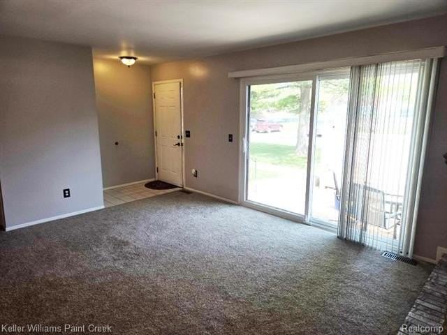 38565 Golfview Dr W - Photo 5 of 24