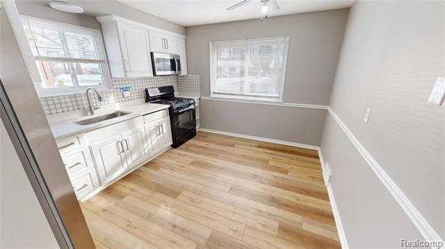 1177 Connie Ave - Photo 3 of 14