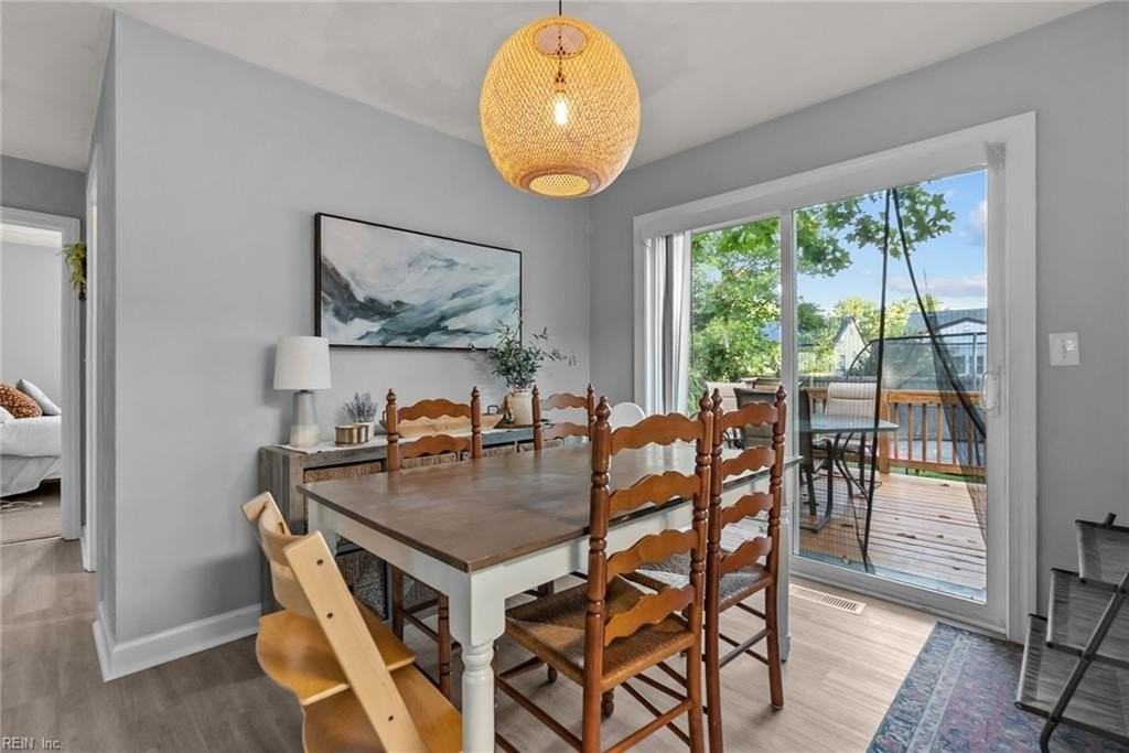 424 E Ocean Ave - Photo 5 of 33