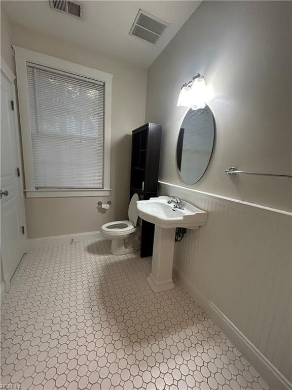 444 E Freemason St #1B - Photo 7 of 13