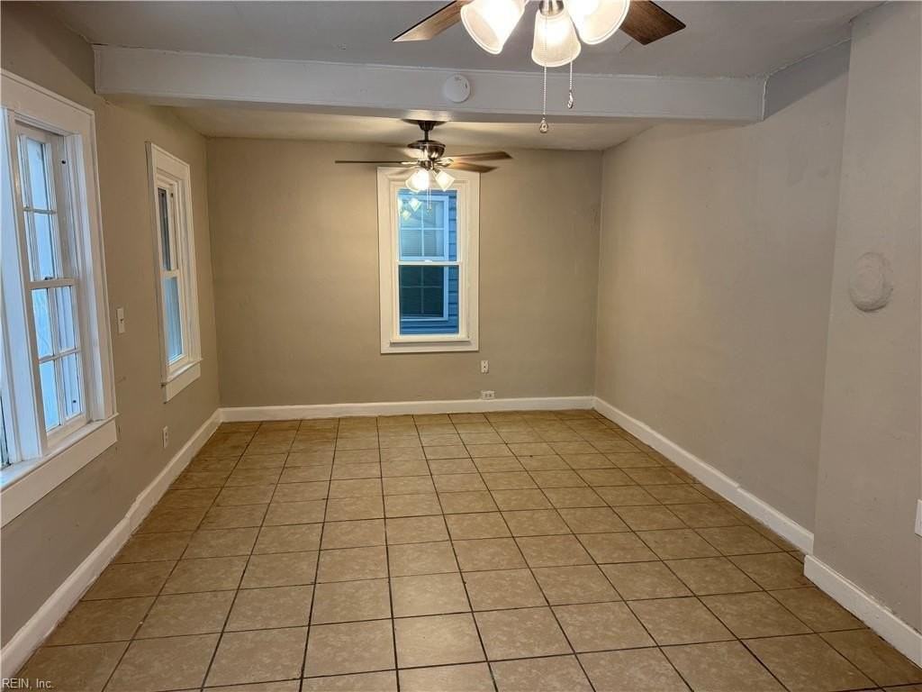 1033 32nd St - Photo 2 of 13