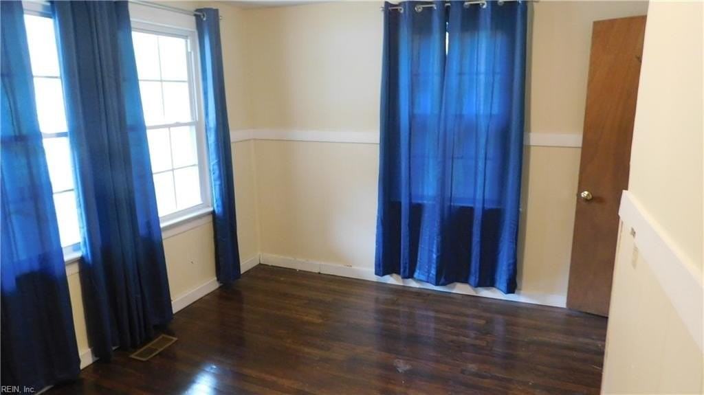 8501 Wrenns Mill Rd - Photo 6 of 9