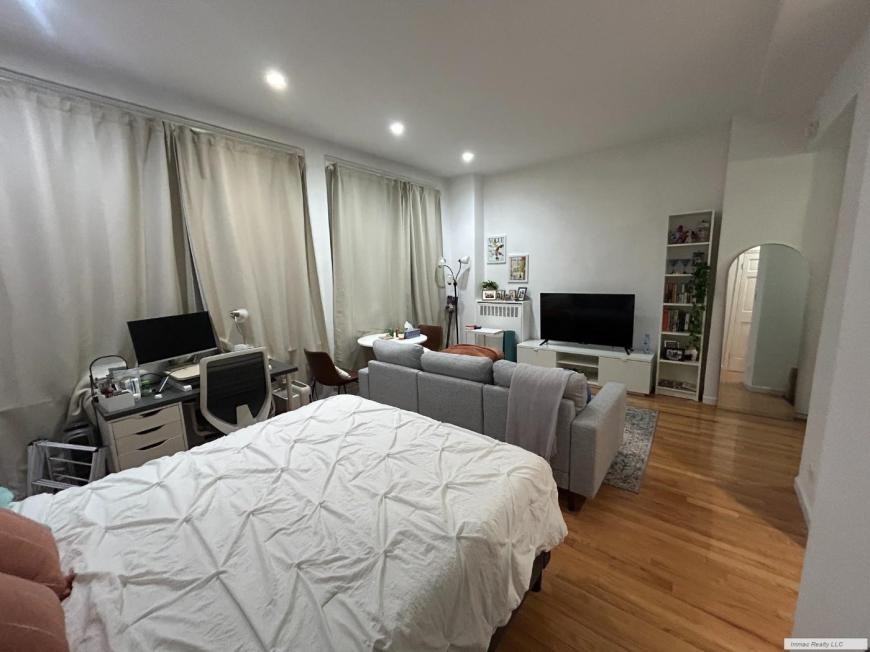 66 Madison Ave - Photo 6 of 10