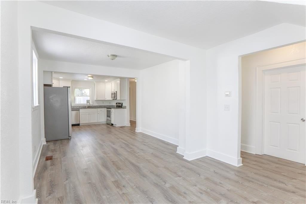 1609 Richmond Ave - Photo 5 of 35