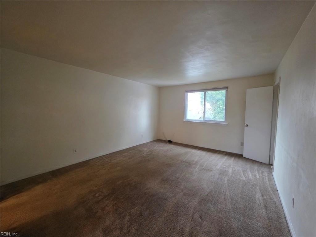 941 Holladay St - Photo 3 of 16