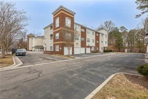featured image of 522 Knolls Dr #308