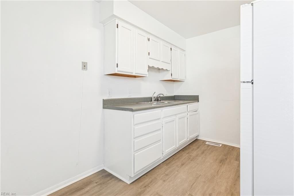 1315 Little Bay Ave #102 - Photo 3 of 8
