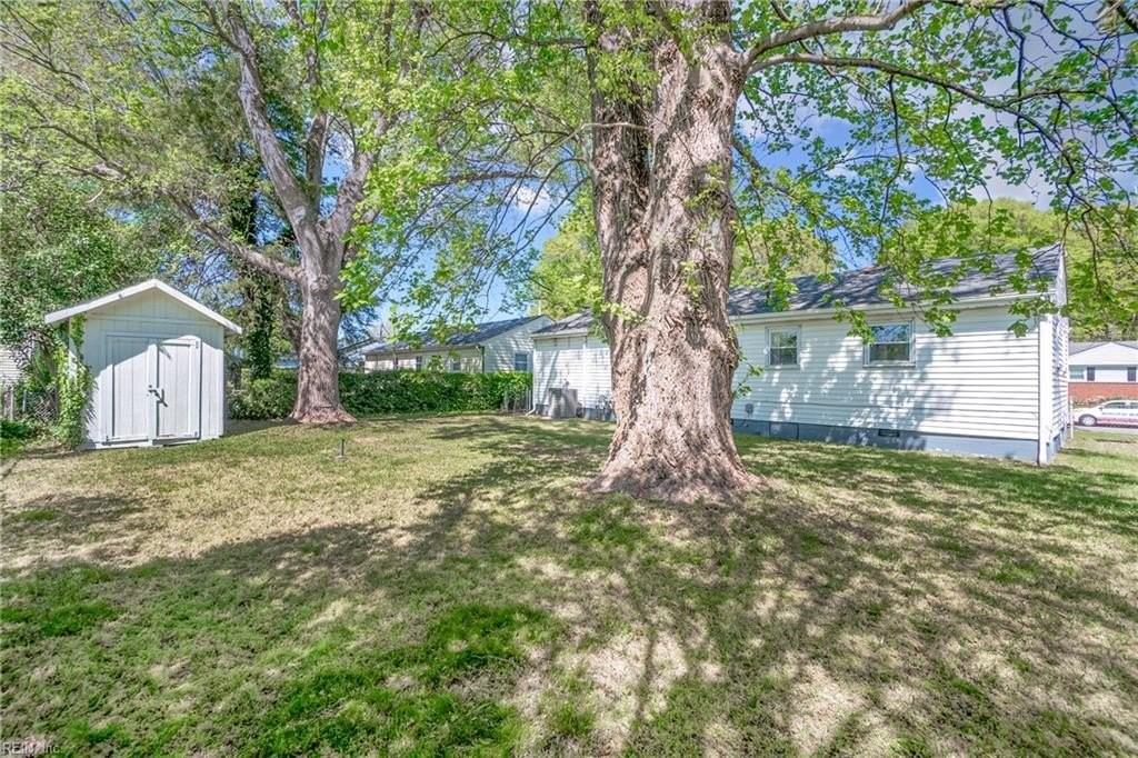 6419 Grimes Ave - Photo 4 of 34