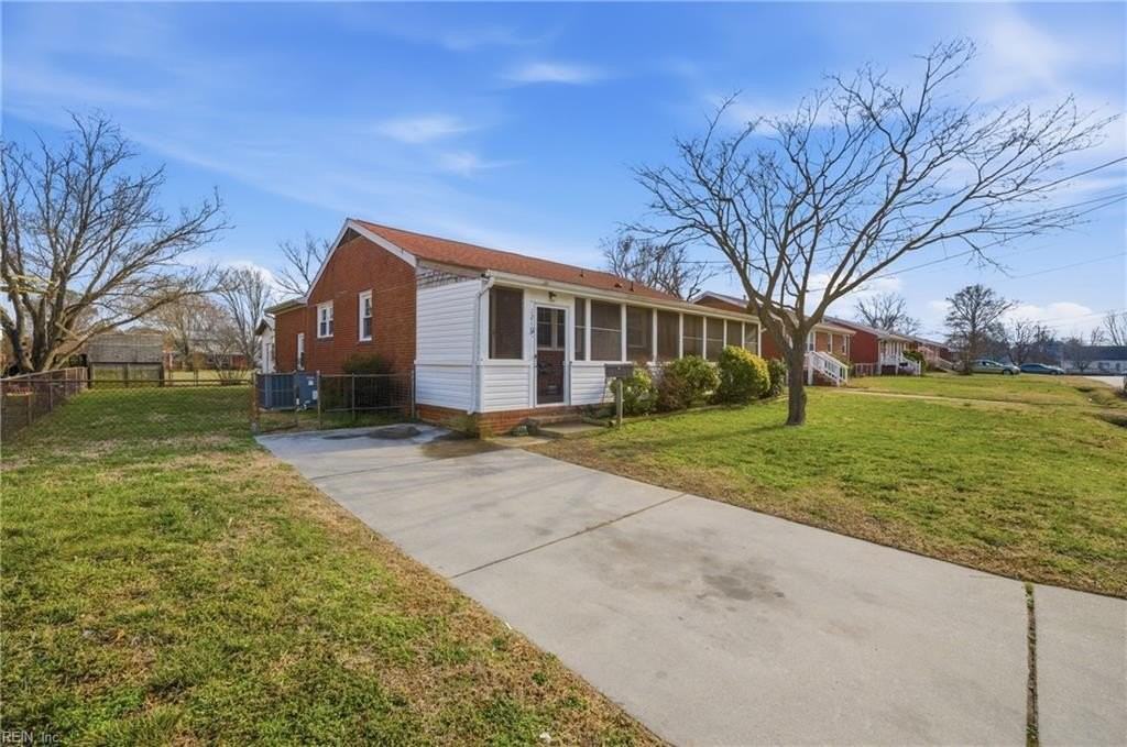 1210 Pansy St - Photo 2 of 27