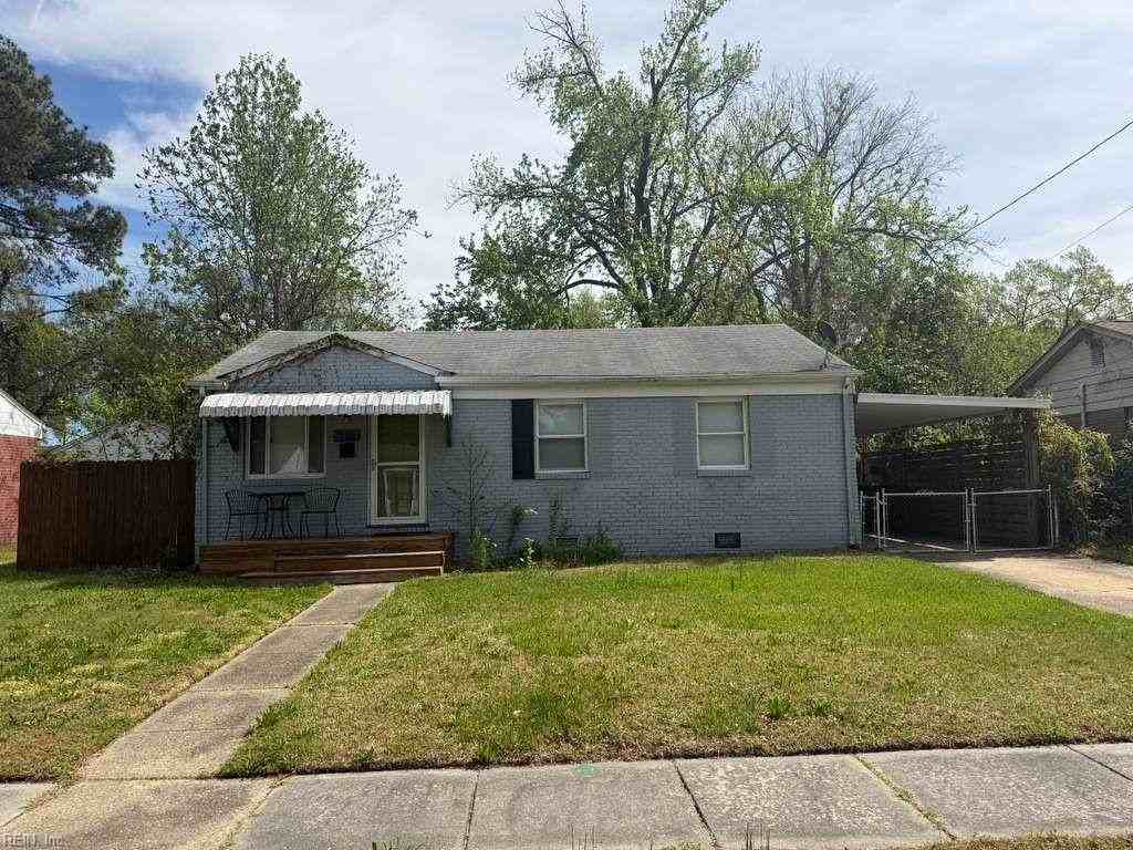 5404 Douglas St - Photo 2 of 14