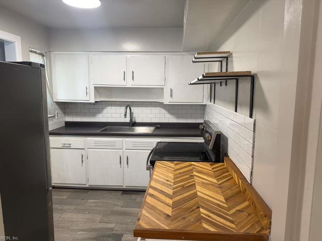 5404 Douglas St - Photo 6 of 14