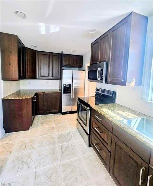 3776 Wayne Cir - Photo 4 of 50