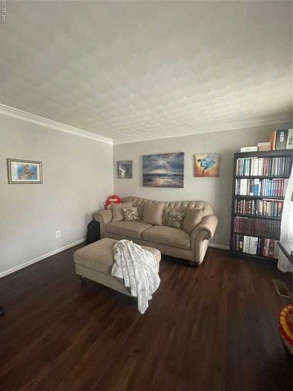 1117 Chipping Ct - Photo 7 of 31