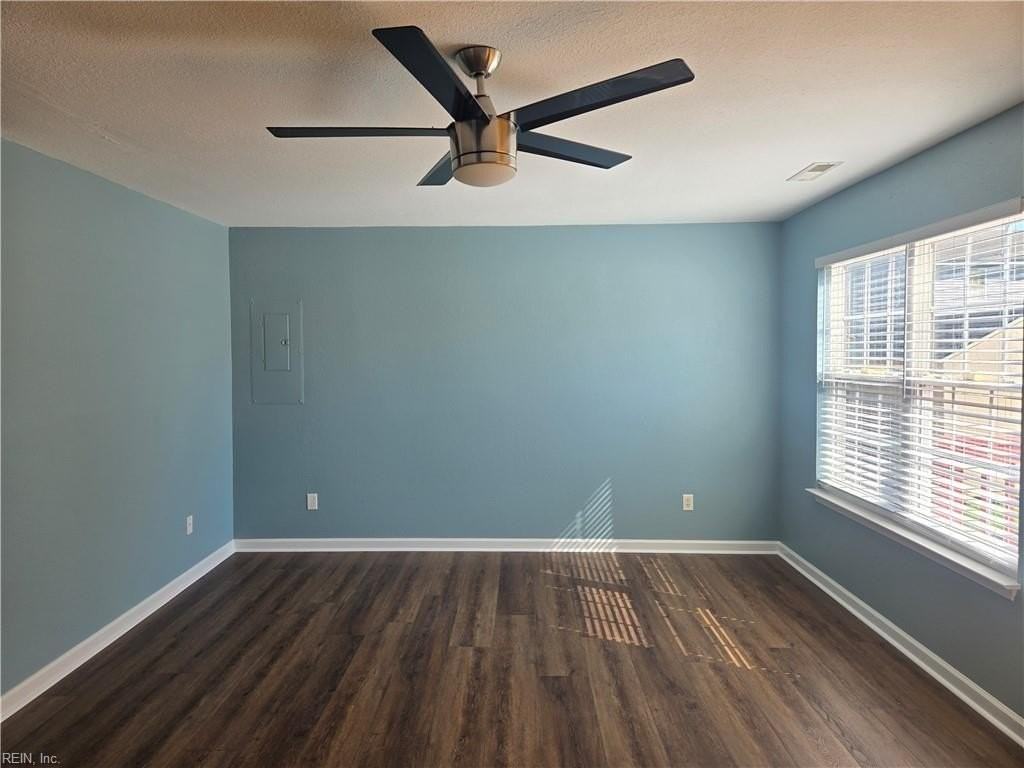 1512 Marsh St - Photo 2 of 24
