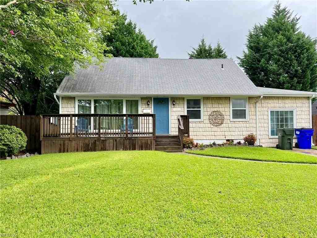 1320 Gabriel Dr - Photo 2 of 50
