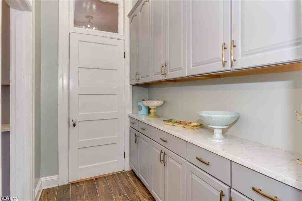 632 Redgate Ave - Photo 6 of 19