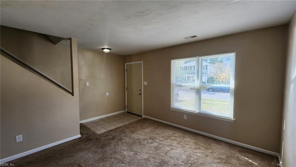 1520 Oak Knoll Ln - Photo 3 of 27