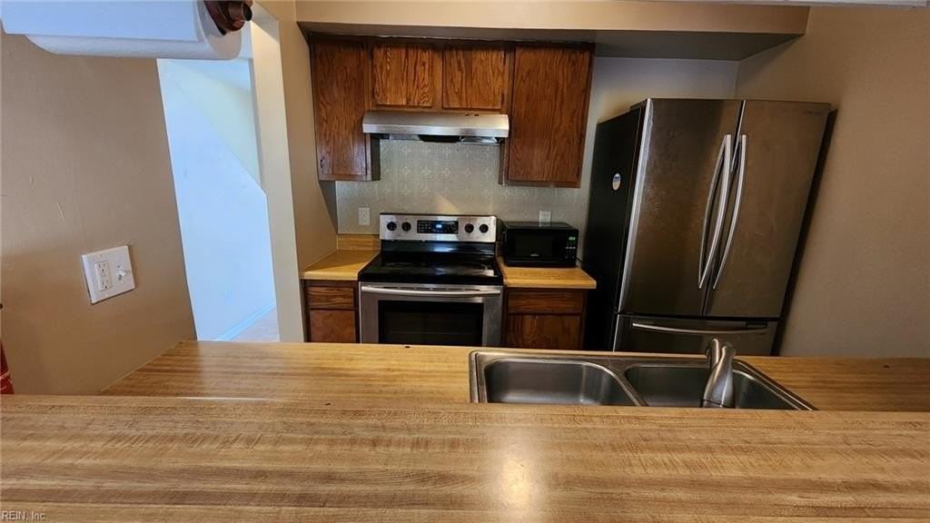 1520 Oak Knoll Ln - Photo 6 of 27