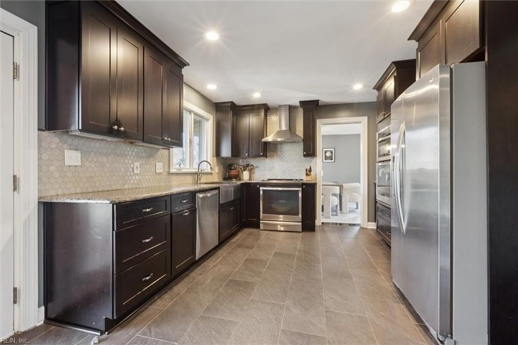 112 Overlook Dr - Photo 2 of 48