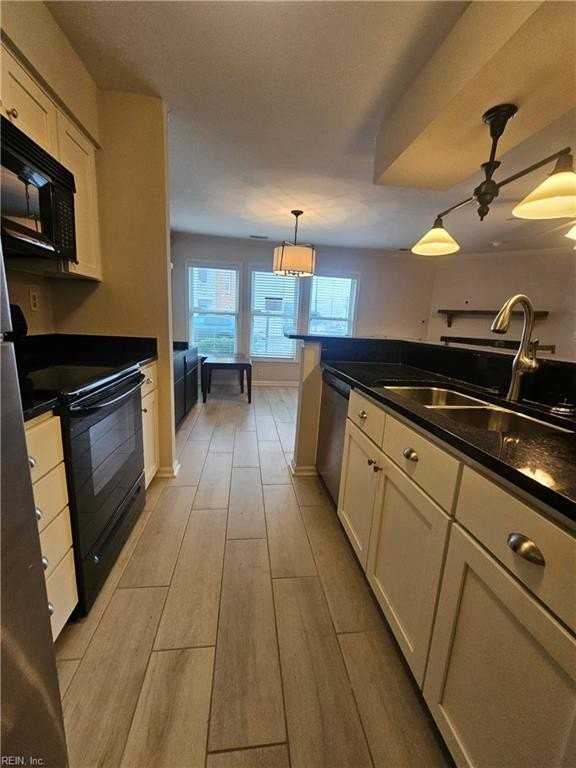 2305 Estuary Ct