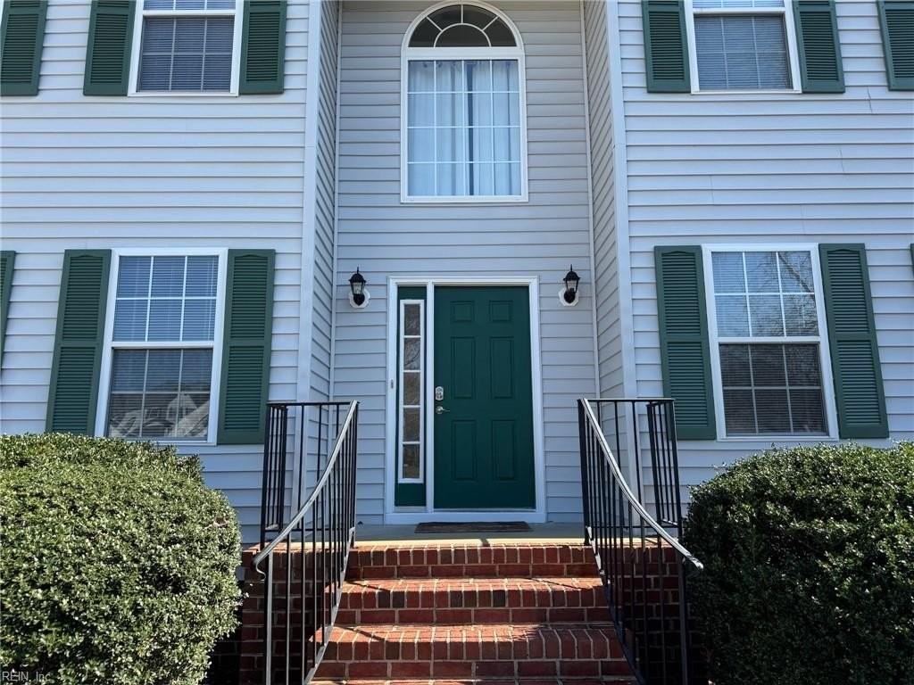 110 Bugle Ct - Photo 2 of 44