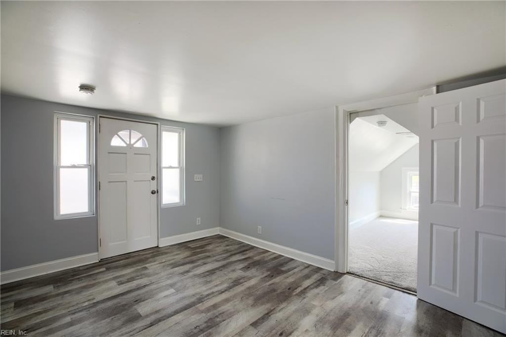 804 City Park Ave #B - Photo 7 of 18