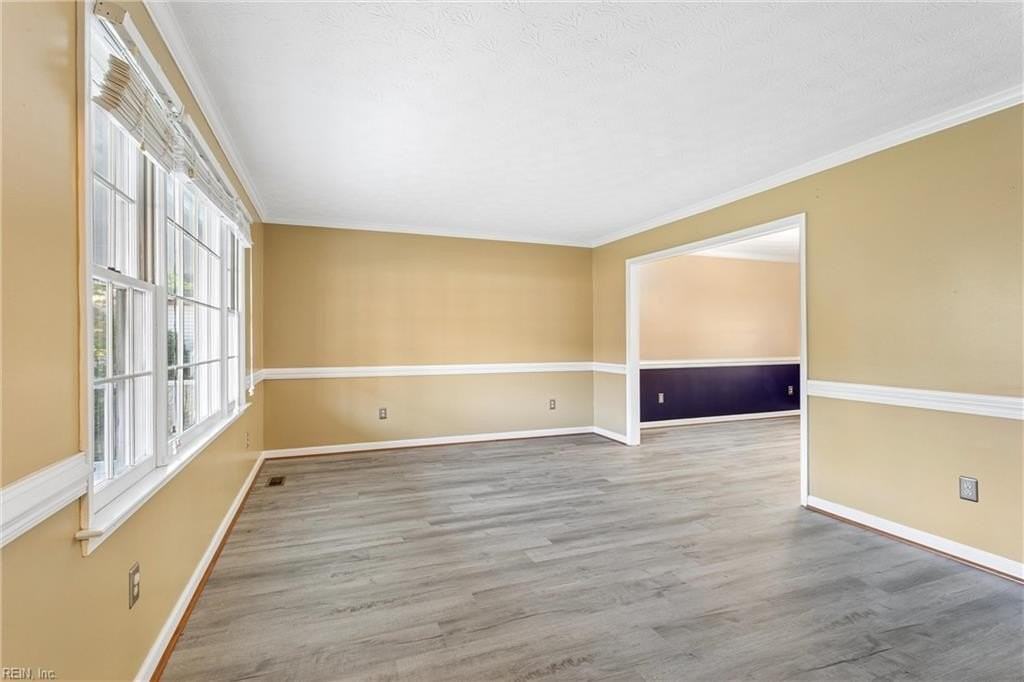 13 Estate Dr - Photo 3 of 25