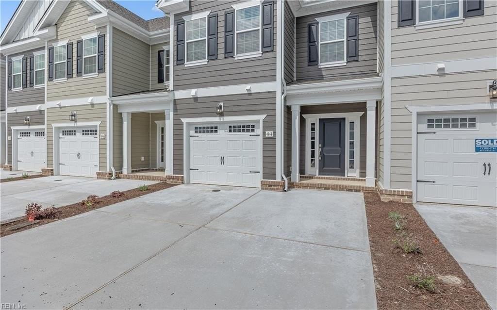 4944 Apricot Way