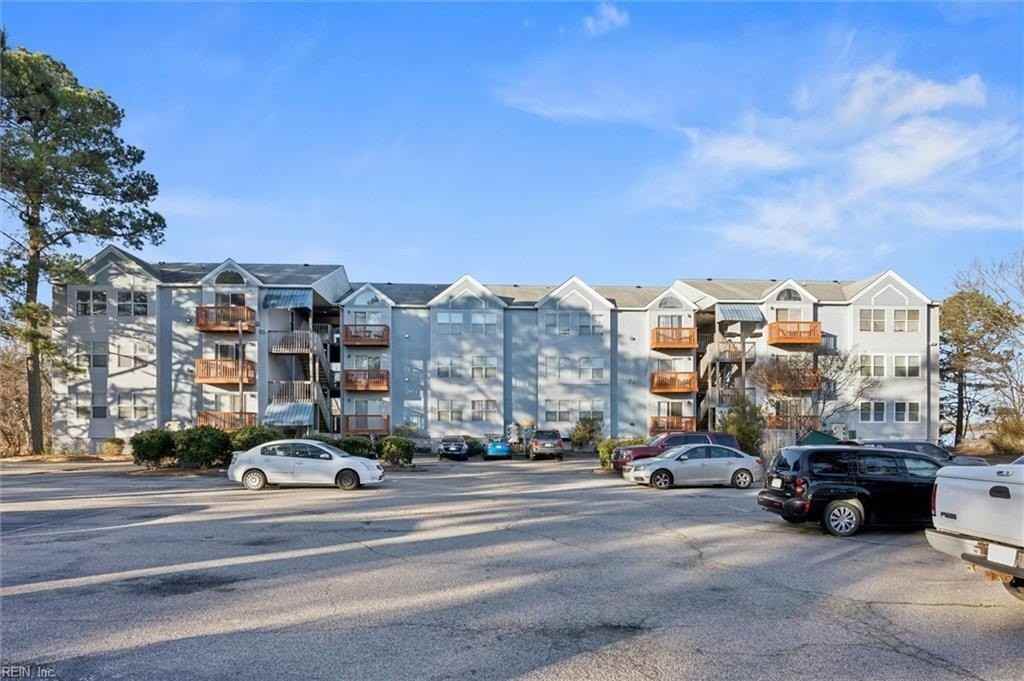1563 N King St #105 - Photo 3 of 25