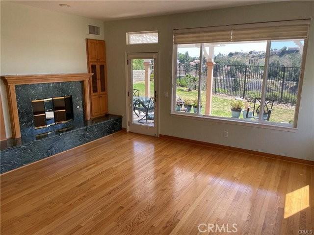 11736 Mariposa Bay Ln - Photo 2 of 8