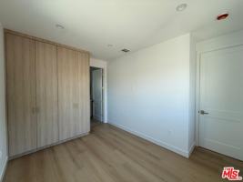 featured image of 16036 Acre St