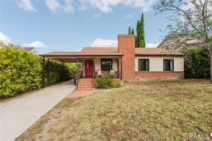 featured image of 831 E Walnut Ave