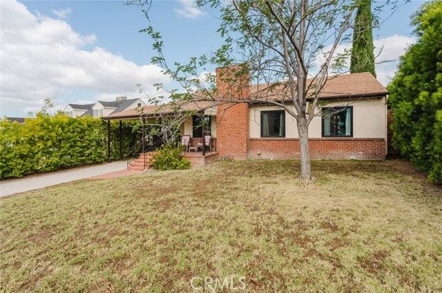 831 E Walnut Ave - Photo 2 of 8