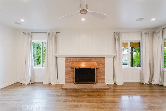 831 E Walnut Ave - Photo 6 of 8