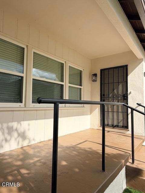 1835 N Oxford Ave - Photo 2 of 8