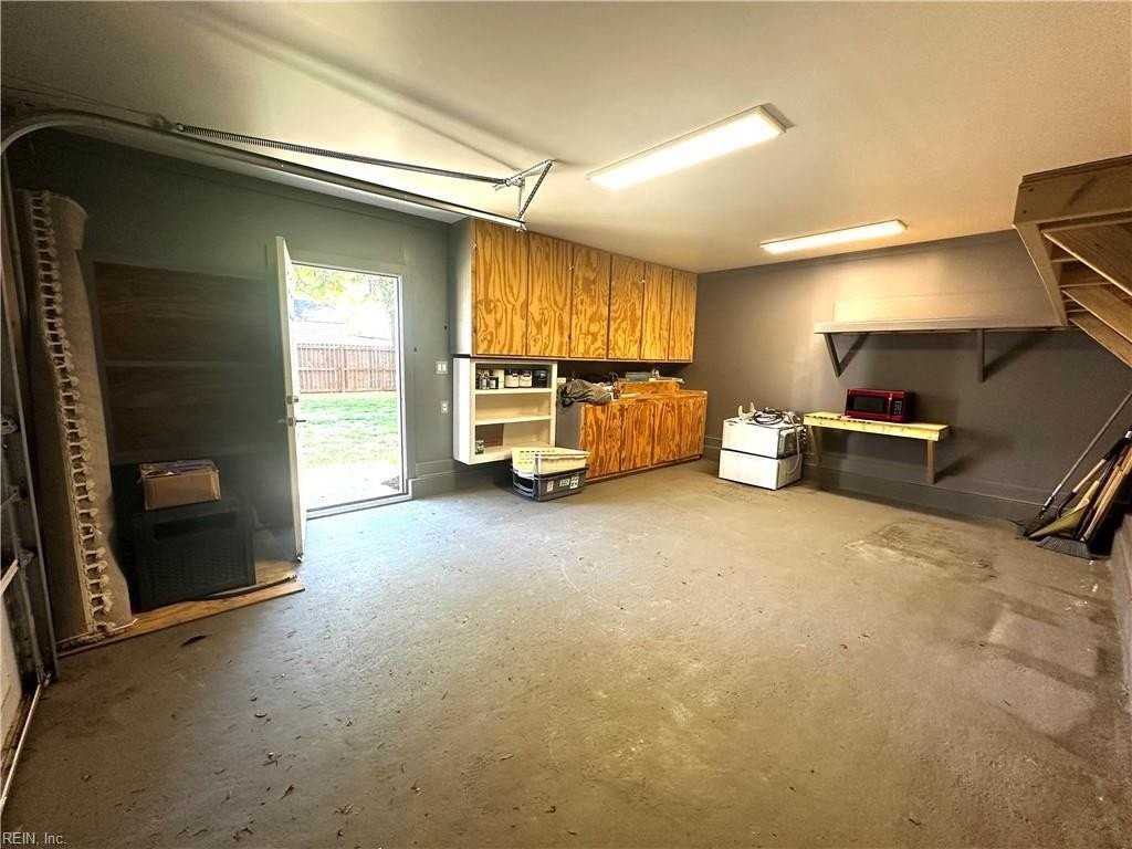 1323 W Norcova Dr - Photo 3 of 26