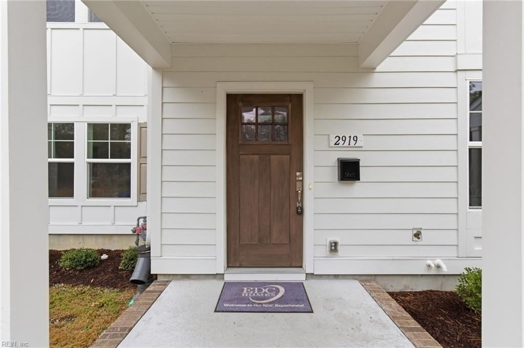 2919 Pretty Lake Ave - Photo 5 of 41