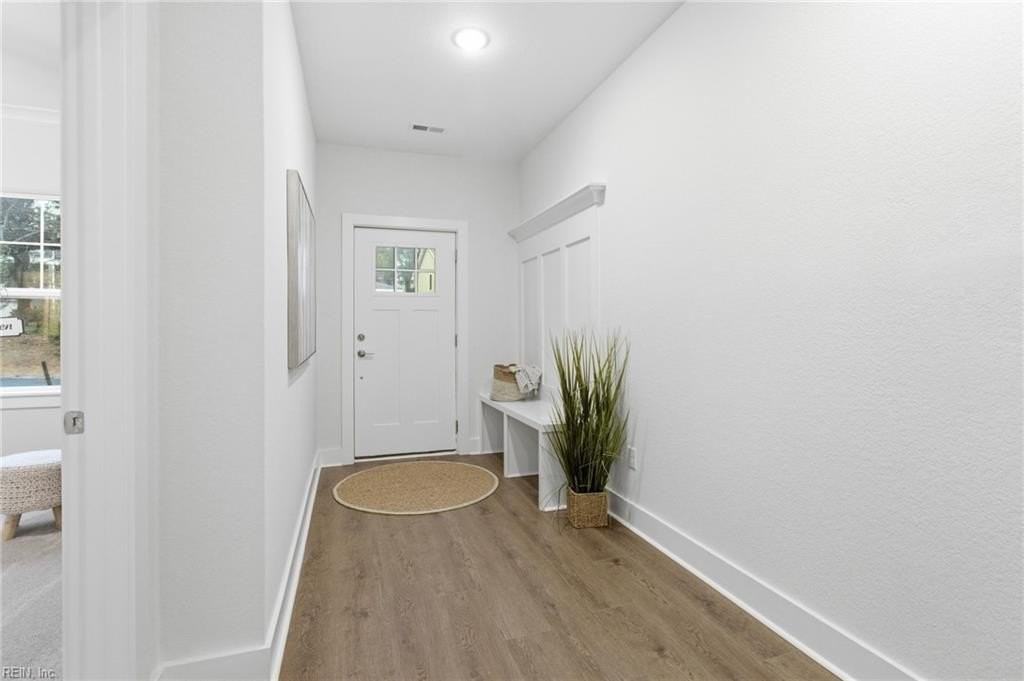 2919 Pretty Lake Ave - Photo 7 of 41