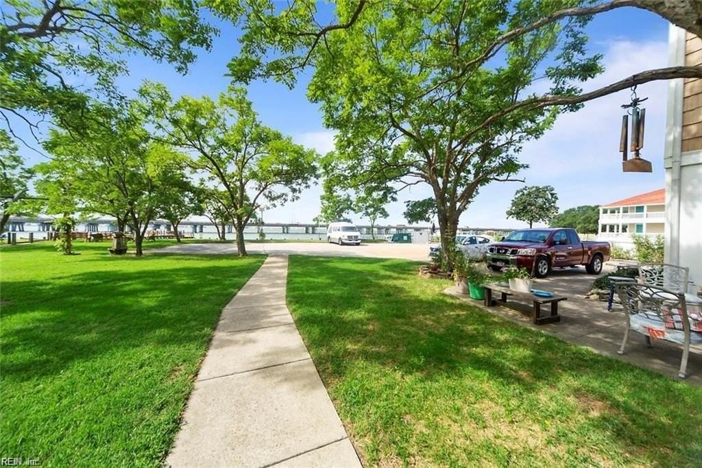 1015 Little Bay Ave - Photo 7 of 10