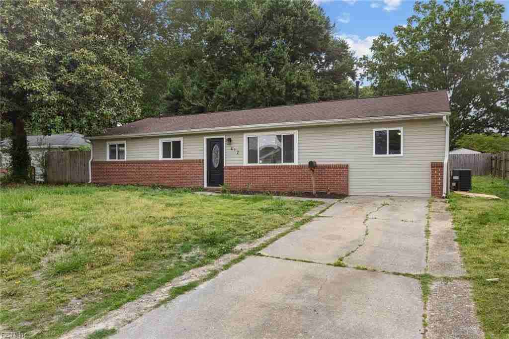 412 Lineberry Rd - Photo 3 of 32
