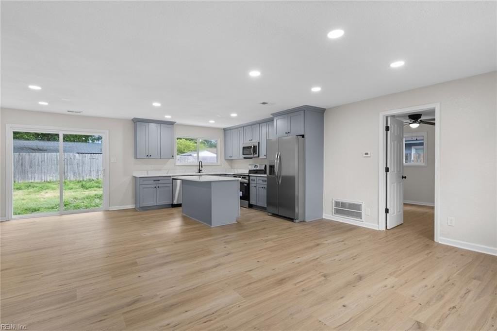 412 Lineberry Rd - Photo 4 of 32