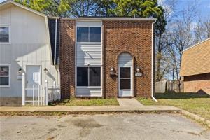 featured image of 1221 Clydesdale Ln