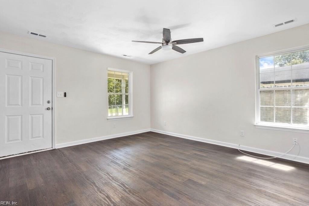 2206 Berkley Ave - Photo 6 of 21