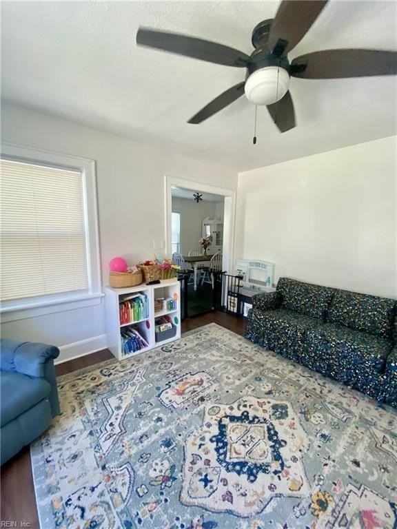 121 Winshire St - Photo 4 of 22