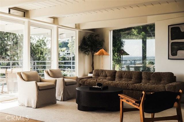 8448 Hollywood Blvd - Photo 2 of 8