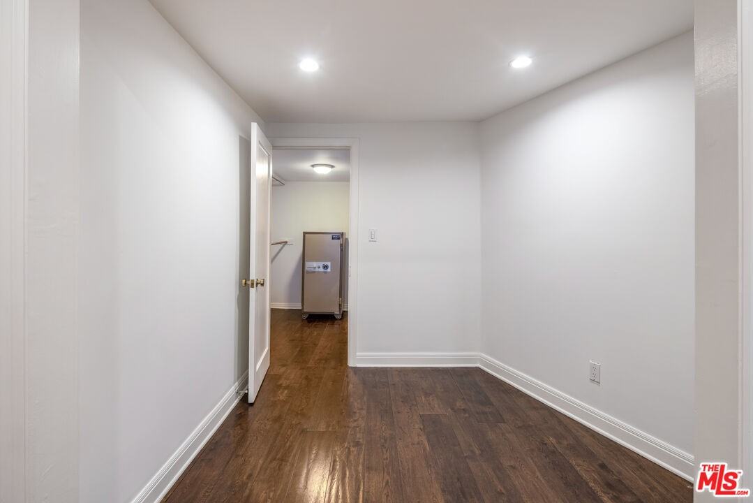 437 Norwich Dr - Photo 2 of 8